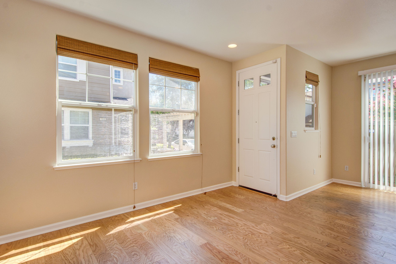 1650 Glenmore-08.jpg